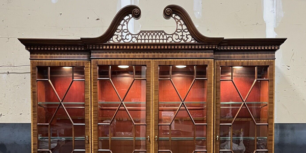 How to Buy an Antique Curio Cabinet