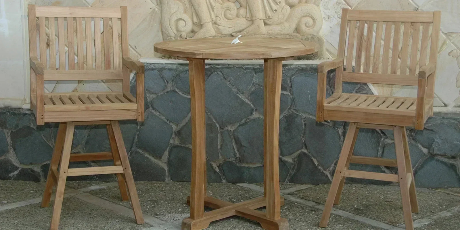 Outdoor Bar Ideas for Small Patios or Balconies