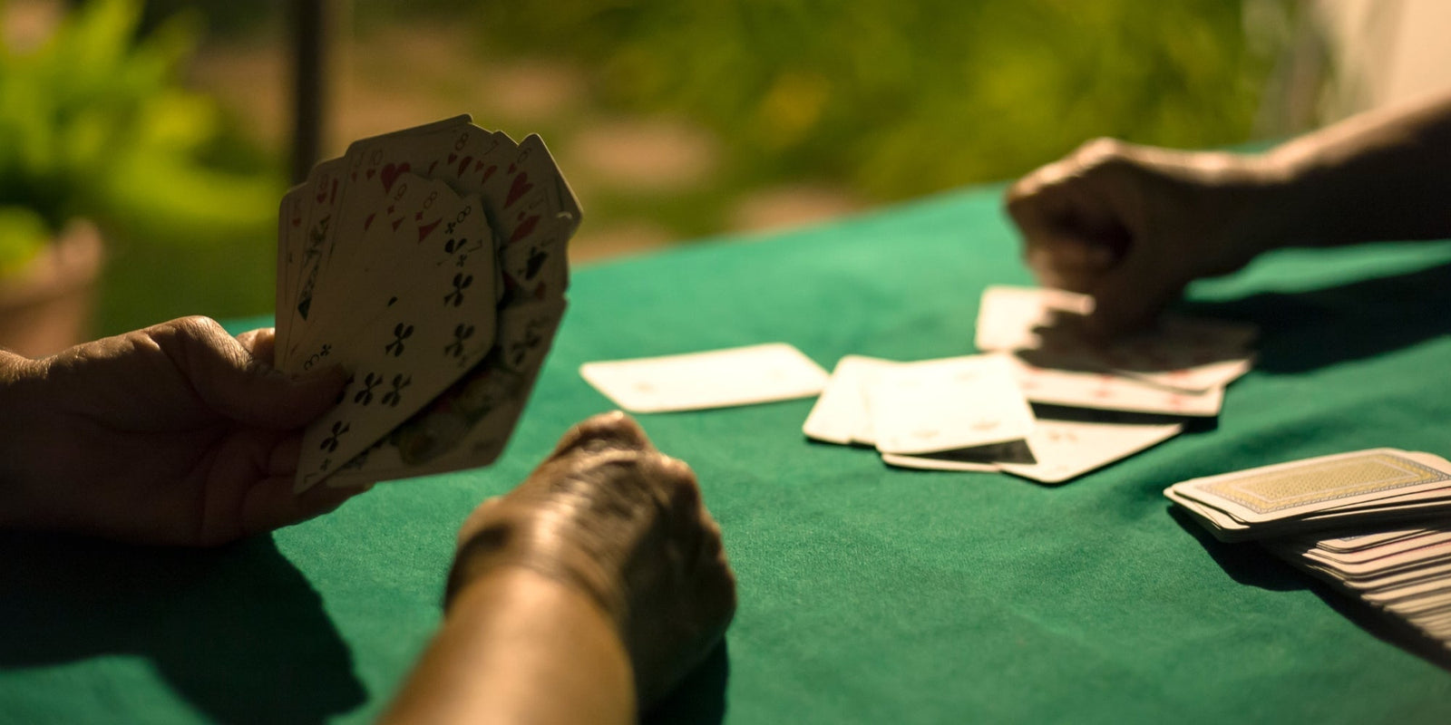 Top Features to Look for in a Game Room Card Table