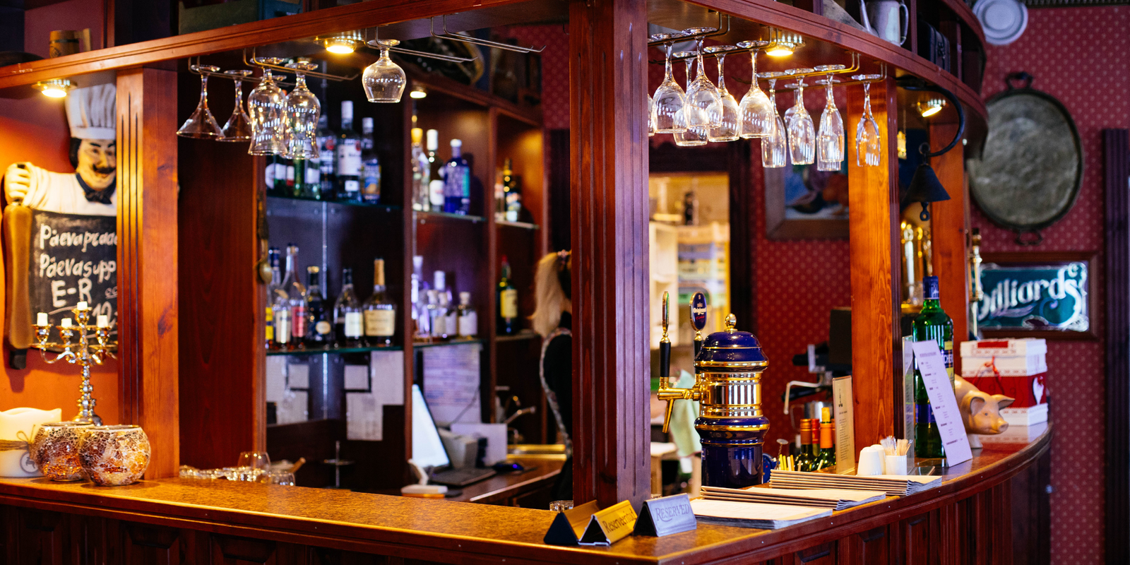 Why Choose a Bar Wall Cabinet? - Home Bars USA