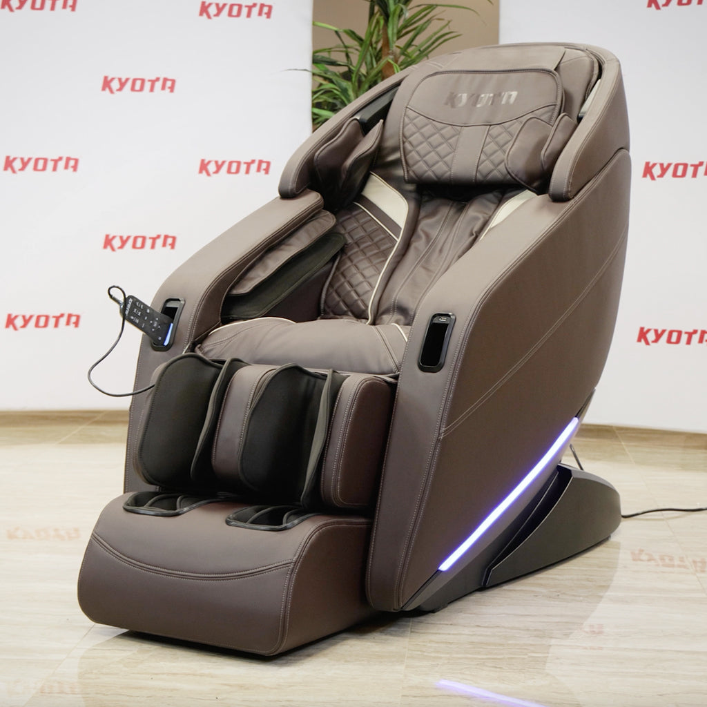 Kyota Yugana 4D Massage Chair M780 in Brown real photo